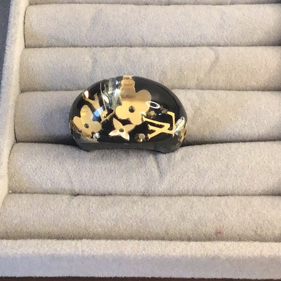 Louis Vuitton Black Inclusion Ring - Picture 6 of 10